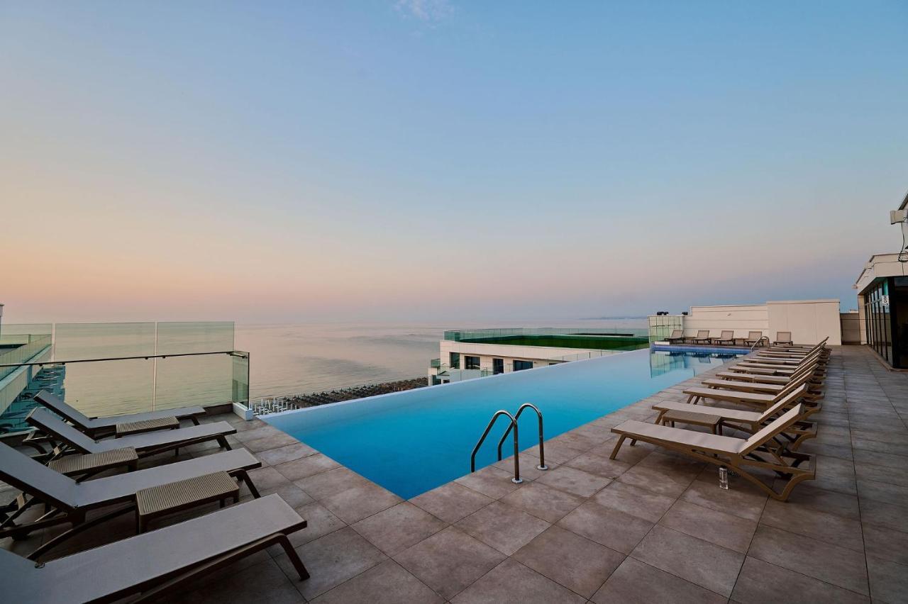 Wave N' Sea Apartment In Infinity Beach Resort - Parking Mamaia Exteriör bild